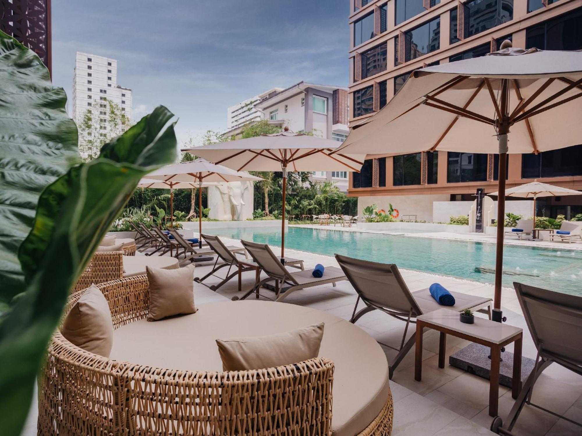 Nysa Hotel Bangkok Sukhumvit 11 Exterior foto The swimming pool at the hotel
