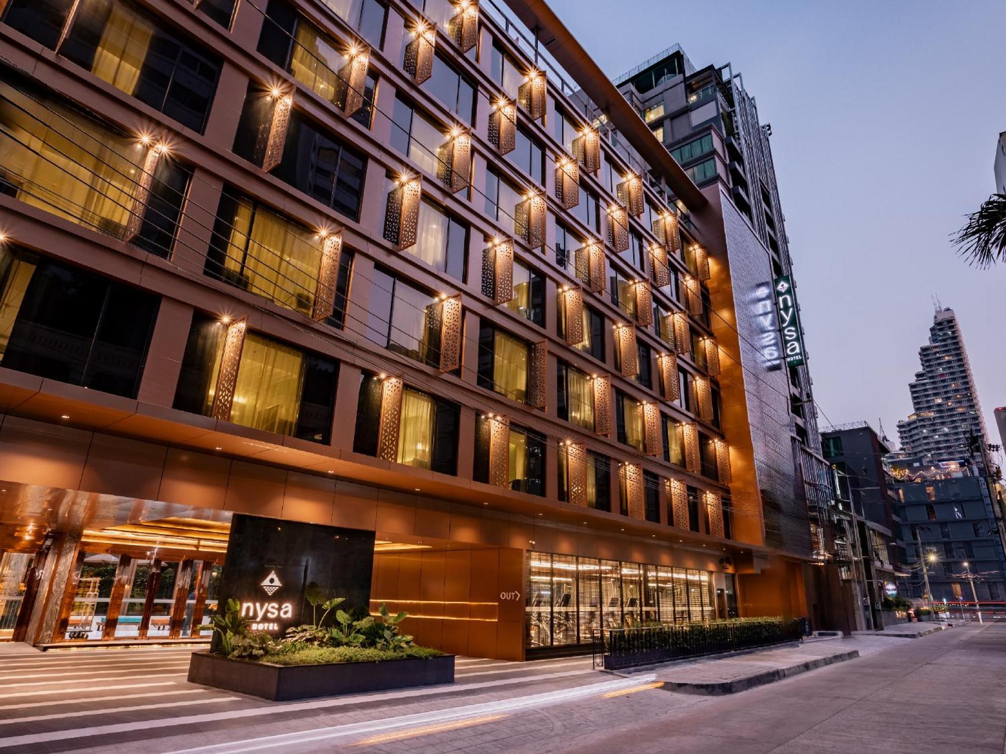 Nysa Hotel Bangkok Sukhumvit 11 Exterior foto The hotel in 2016