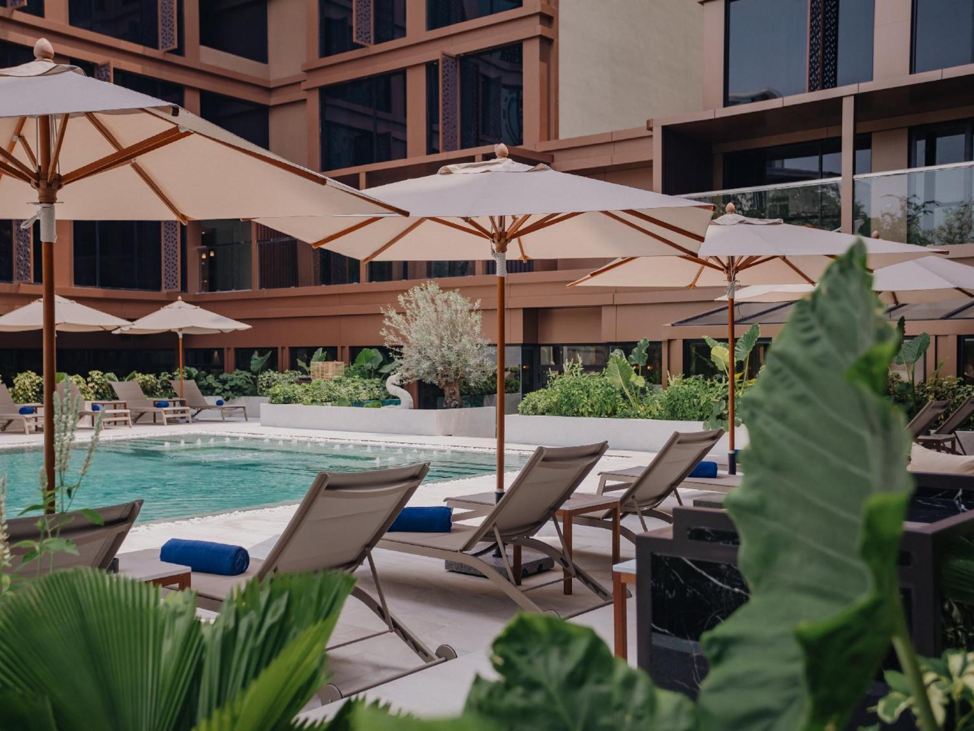Nysa Hotel Bangkok Sukhumvit 11 Exterior foto The pool at the hotel