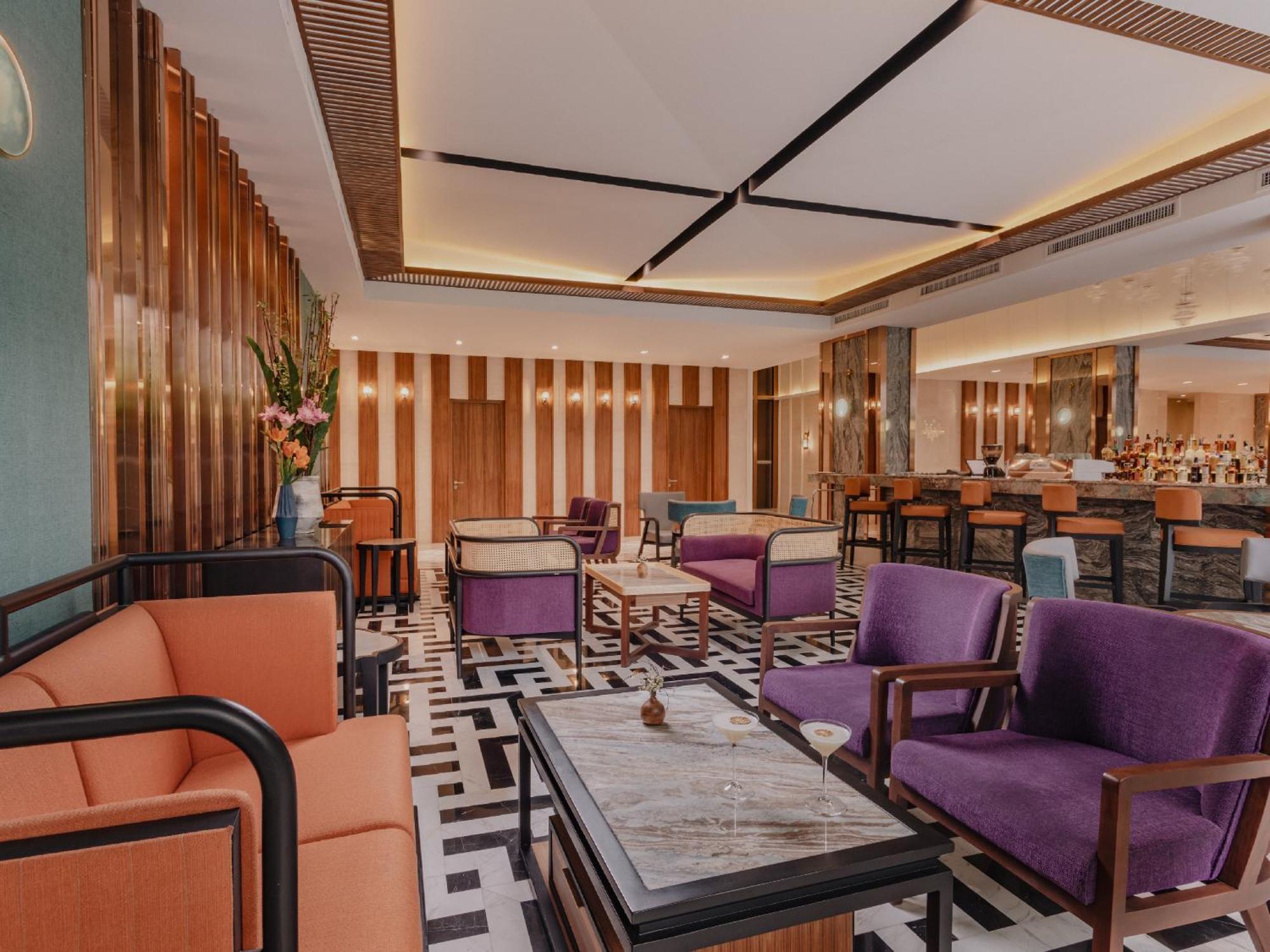 Nysa Hotel Bangkok Sukhumvit 11 Exterior foto The lounge at the airport